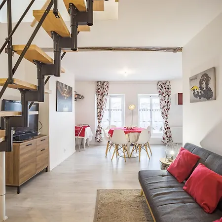 Duplex Saussier- Centre Historique - Ideal Groupe Apartment *